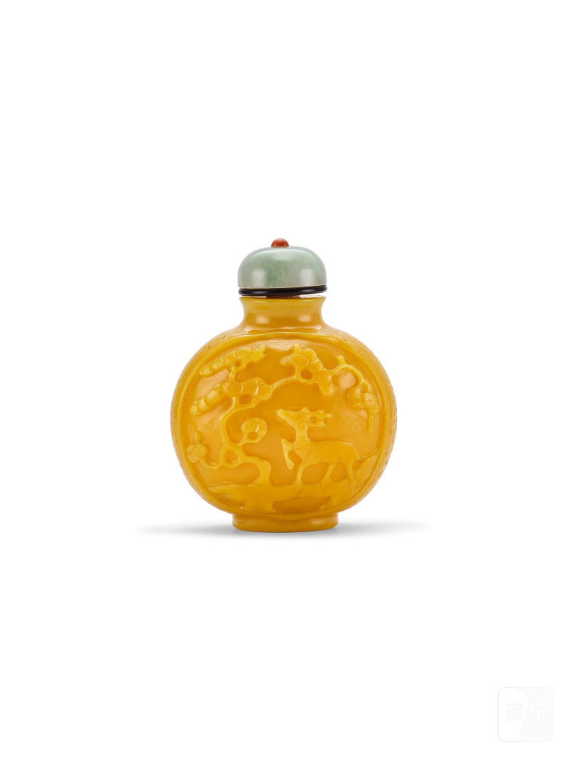 清　黃料鹿鶴同春圖鼻煙壺 | A YELLOW GLASS 'LONGEVITY' SNUFF BOTTLE - 图5